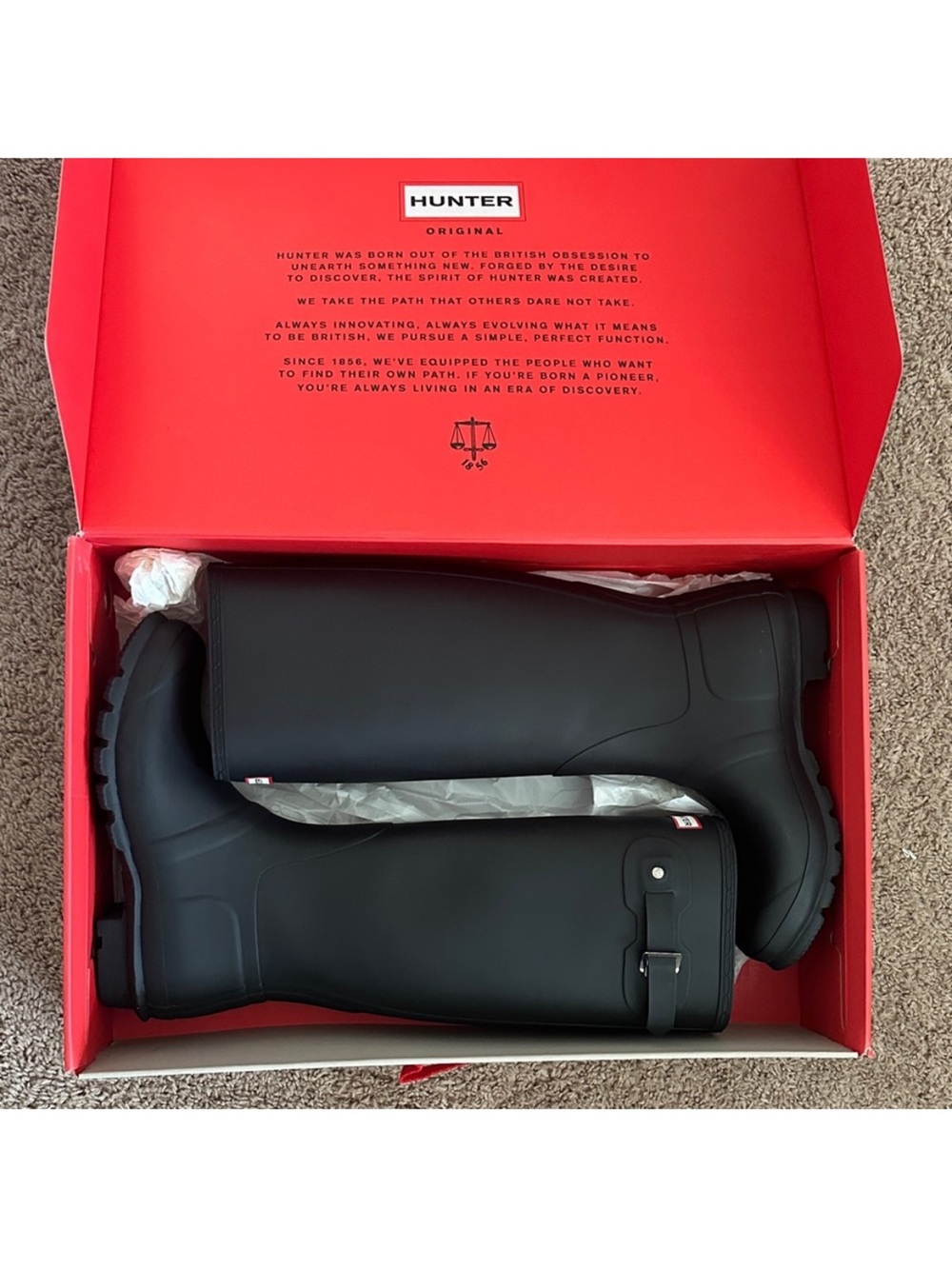 Hunter Matte Black Tall Rain Boot with Buckle • Size 9 New in Box - Picture 3 of 5